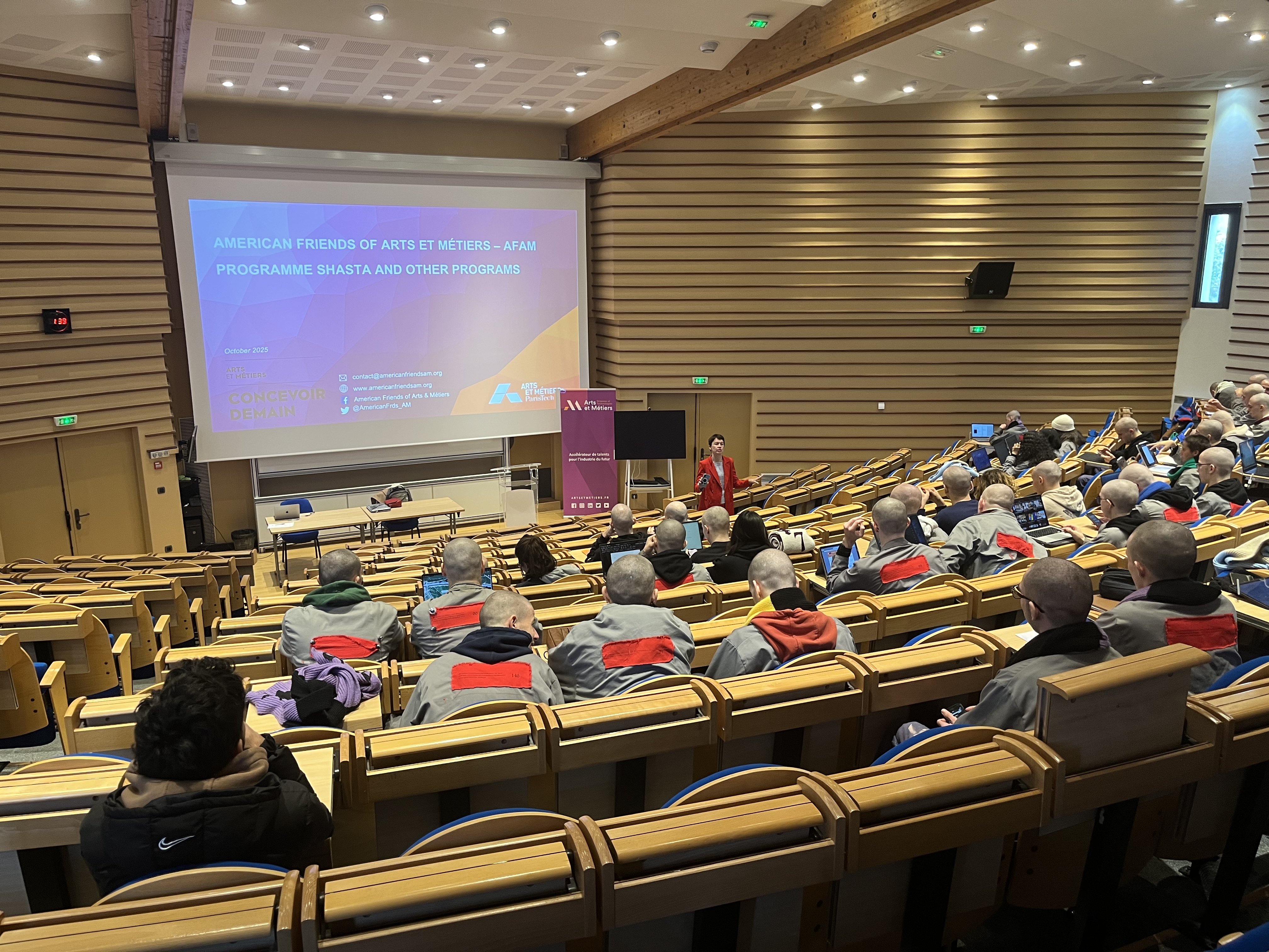 La responsable de la communauté AFAM a rencontré des étudiants à Paris, Châlons-en-Champagne et Cluny (banner)